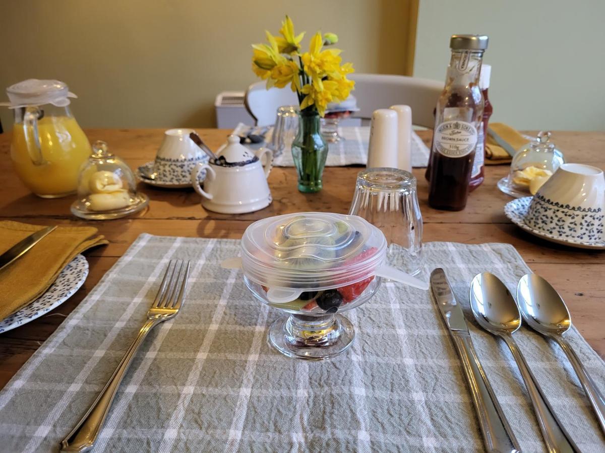 The Green Door Vegan B&B Llanon 외부 사진